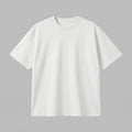 Beyaz renkli, %100 pamuklu Oeko-Tex sertifikalı boş premium yetişkin oversize t-shirt mockup görseli. Tok duruşlu heavyweight kumaşı, cilde dost dokusu ve nefes alan yapısıyla terlemeyi önler. Bu boş model, "everyday i'm mommin'" neon nakış tasarımının farklı renk varyasyonlarını veya kişiselleştirilmiş baskıları müşterilerinize sunmak için kusursuz ve kaliteli bir zemin oluşturur. Günlük şıklık için dayanıklı bir temel giyim parçası.