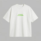 Beyaz renkli, %100 pamuklu Oeko-Tex sertifikalı premium yetişkin oversize t-shirt. Üzerinde canlı neon renklerle işlenmiş "everyday i'm mommin'" nakışı bulunur. Heavyweight kumaşı tok bir duruş sağlarken nefes alan yapısı terletmez. Anneler için tasarlanmış şık, konforlu ve esprili günlük giyim ürünü. Yüksek kaliteli Alman nakış işçiliği ile uzun ömürlü kullanım sunar.