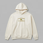 Annelikteki başarıları tatlı bir yolla kutlayan Achievement in Momming yıldız nakışlı krem renkli premium kadın kapüşonlu sweatshirt. %65 pamuklu rüzgar kesen kumaşı ve içi şardonlu kalın polar dokusuyla soğuğa karşı tam koruma sağlar, nefes alan yapısıyla terletmez. Oeko-Tex sertifikalı bu dökümlü model; yüksek kaliteli Alman nakış işçiliği, dayanıklı kanguru cebi ve kalın ribana detaylarıyla anneler için hem anlamlı bir hediye hem de konforlu bir kışlık giyim seçeneğidir.