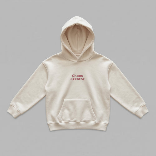 Enerjik çocukların stiline uygun, Chaos Creator nakış detaylı krem renkli çocuk kapüşonlu sweatshirt. 2-7 yaş aralığı için tasarlanan bu model, Oeko-Tex sertifikalı ve içi kalın şardonlu polar yapısıyla kış aylarında rüzgarı kesip sıcak tutar. Terletmeyen nefes alan kumaşı, kanguru cebi ve esnek manşetleriyle çocuklara gün boyu konfor sağlar. Alman nakış işçiliğinin şıklığını taşıyan, yıpranmaya karşı ekstra dayanıklı premium kışlık giyim.