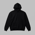 Kendi yaratıcı tasarımlarınızı sergilemek veya koleksiyonunuza renk seçeneği eklemek için tasarlanan siyah renkli boş yetişkin kapüşonlu sweatshirt mockup modeli. Pürüzsüz yüzeyli ve Oeko-Tex sertifikalı kalın (heavyweight) kumaştan üretilmiştir. Fermuar detayının bulunmadığı rahat kesimi, geniş kanguru cebi ve esnek manşetleri ile günlük kullanımda konfor sağlar. Üzerine neon nakışlar uygulamak için kusursuz bir zemin oluşturan premium boş sweatshirt tuvali.
