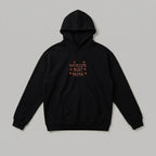 Anneleri mutlu edecek şık ve konforlu siyah renkli yetişkin kapüşonlu sweatshirt. Oeko-Tex sertifikalı rüzgar kesen kumaşı ve içi şardonlu kalın polar yapısıyla soğuk kış günlerinin vazgeçilmezidir. Göğsündeki World's Best Mom yazısı ve yıldız desenleri birinci sınıf Alman nakış işçiliği ile uygulanmıştır. Nefes alan ve terletmeyen bu dayanıklı tasarım; esnek manşetleri, geniş kanguru cebiyle anneler için premium kışlık giyim alternatifidir.