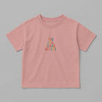 Gül kurusu (pembe) renkli, oversize kesim, 1-5 yaş için pamuklu çocuk tişörtü. Göğüs kısmında renkli ipliklerle "TRY FAIL LEARN REPEAT" yazısı işlenmiştir.